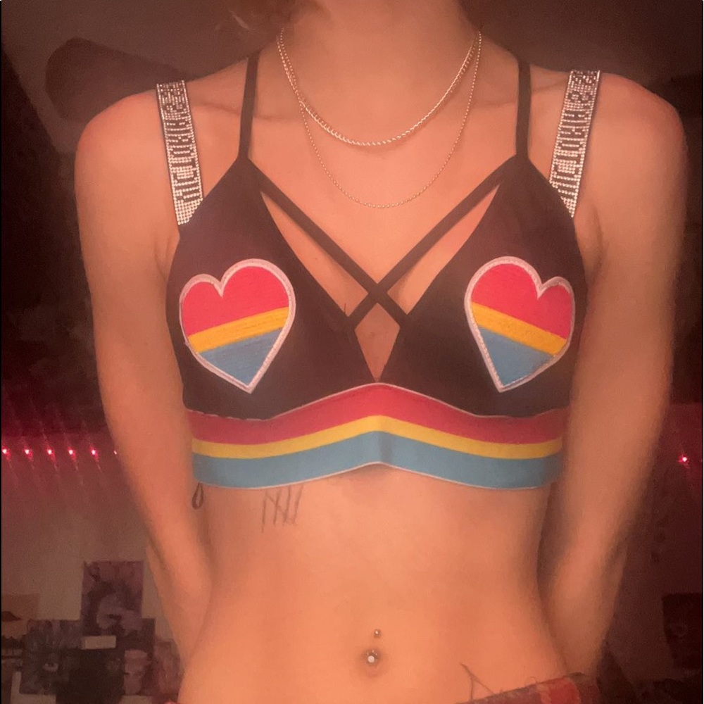 lgbtq bralette super cute no flaws:))